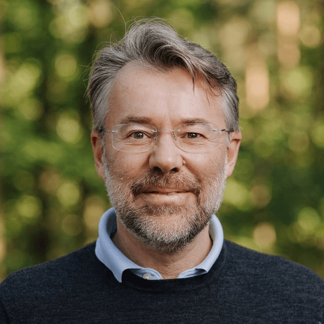 Portrait of Martin Sternsberger MBA, Business and Mindset Coach for Entrepreneurs and Executives, Professional Growth, Wien