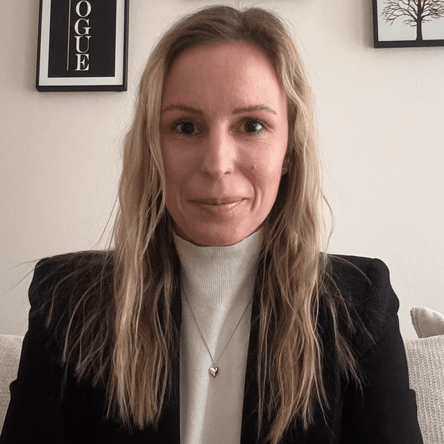 Portrait of Alexandra  Strableg MA, Personal & Business Coach, Professional Growth, Vienna